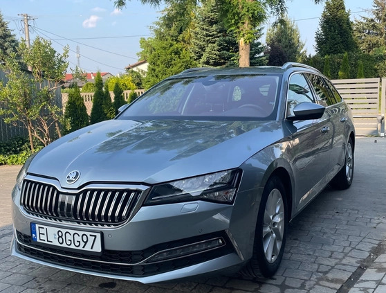 Skoda Superb cena 84000 przebieg: 123400, rok produkcji 2019 z Łódź małe 232